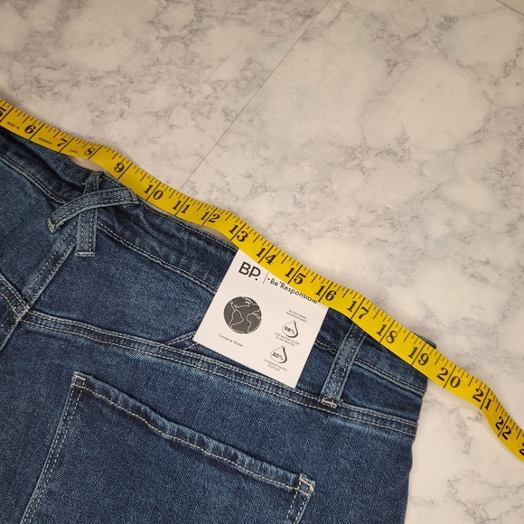 BP High Rise Mom Jean Dark Wash Distressed 18 - Picture 5 of 12